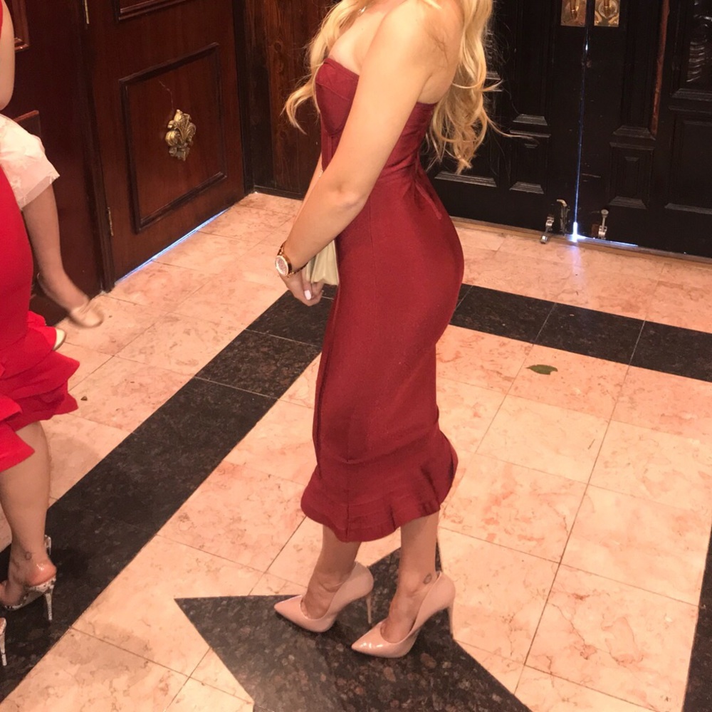 Burgundy midi dress. - Picture 3 of 4